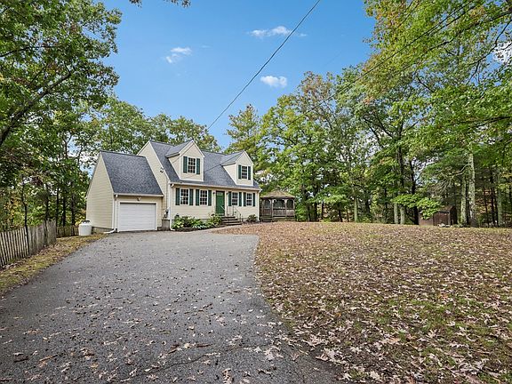 3rd image of 34 Cork Cir