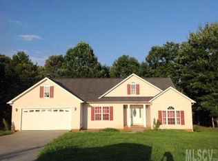 1908 Bonners Cir, Conover, NC 28613