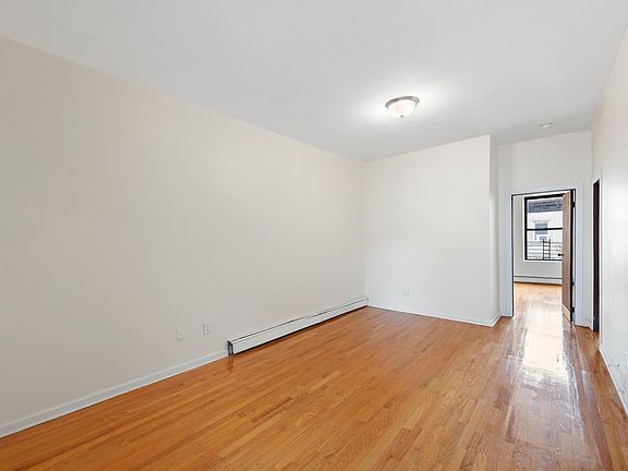 5th image of 35 W 127th St APT 4