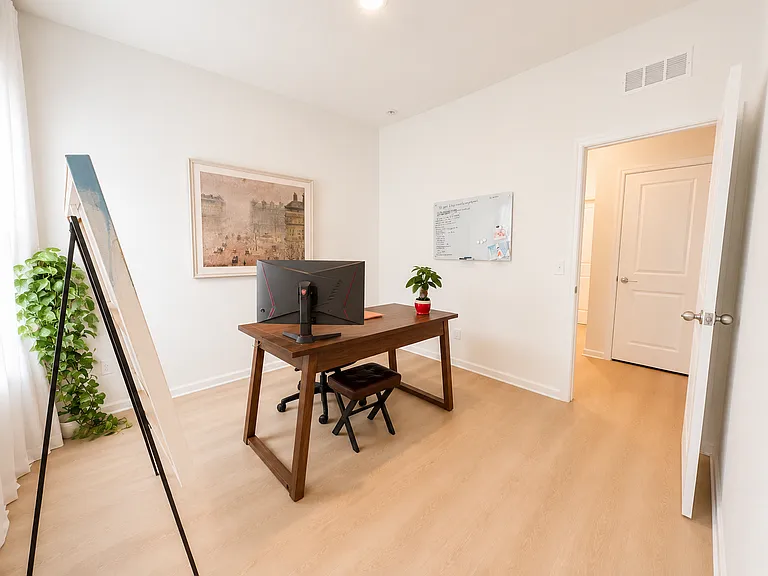 1332 Dalkeith Cv — Photo 16
