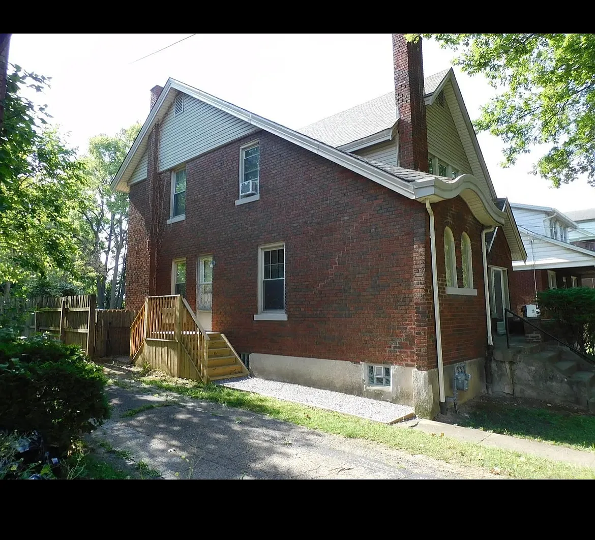 2 bed, 1000 sqft, $1,250 — Photo 4