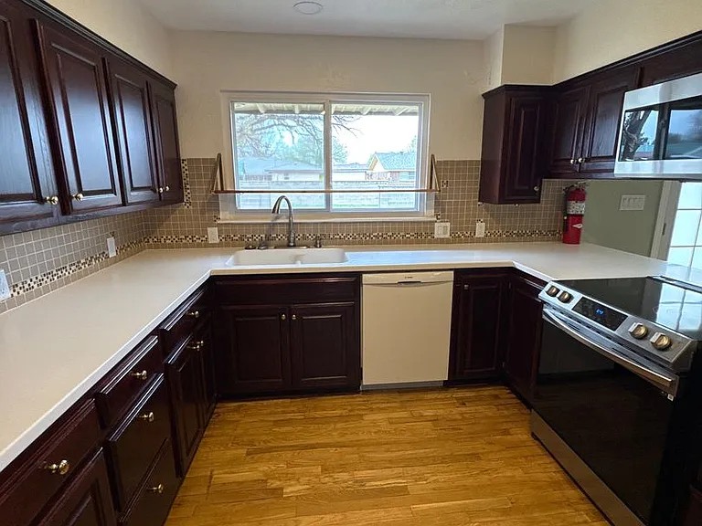 1317 Lexington Rd — Photo 33