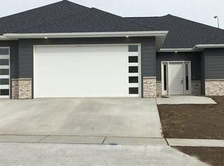 57 Mulberry Loop, Minot, ND 58703