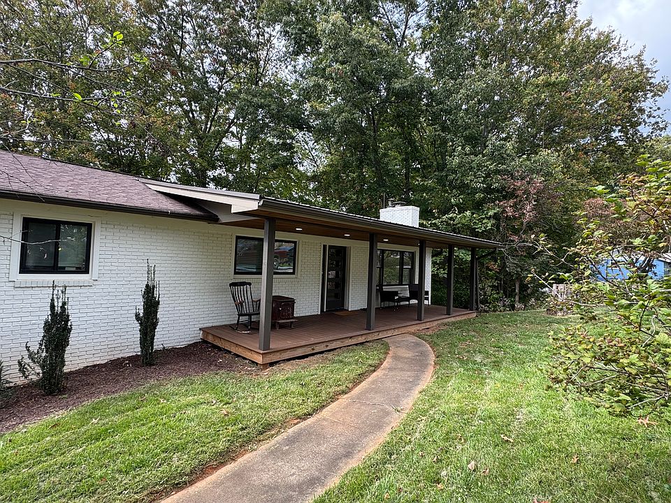 1st image of 156 Woodland Dr