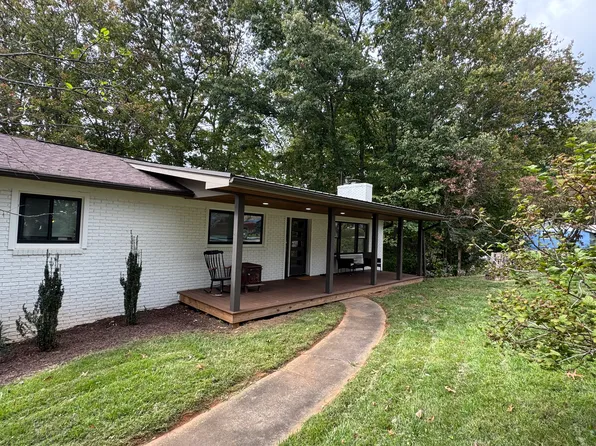 156 Woodland Dr, Mars Hill, NC 28754