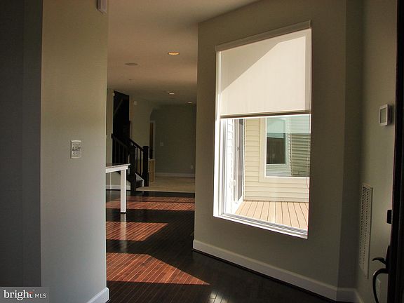 4th image of 44501 Yarmouth Dr