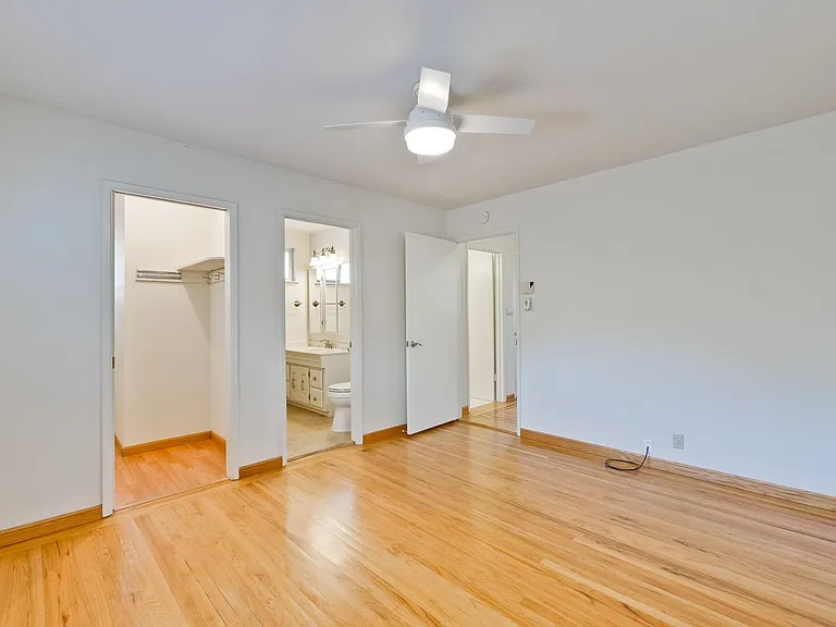 4712 Clarendon Dr — Photo 46