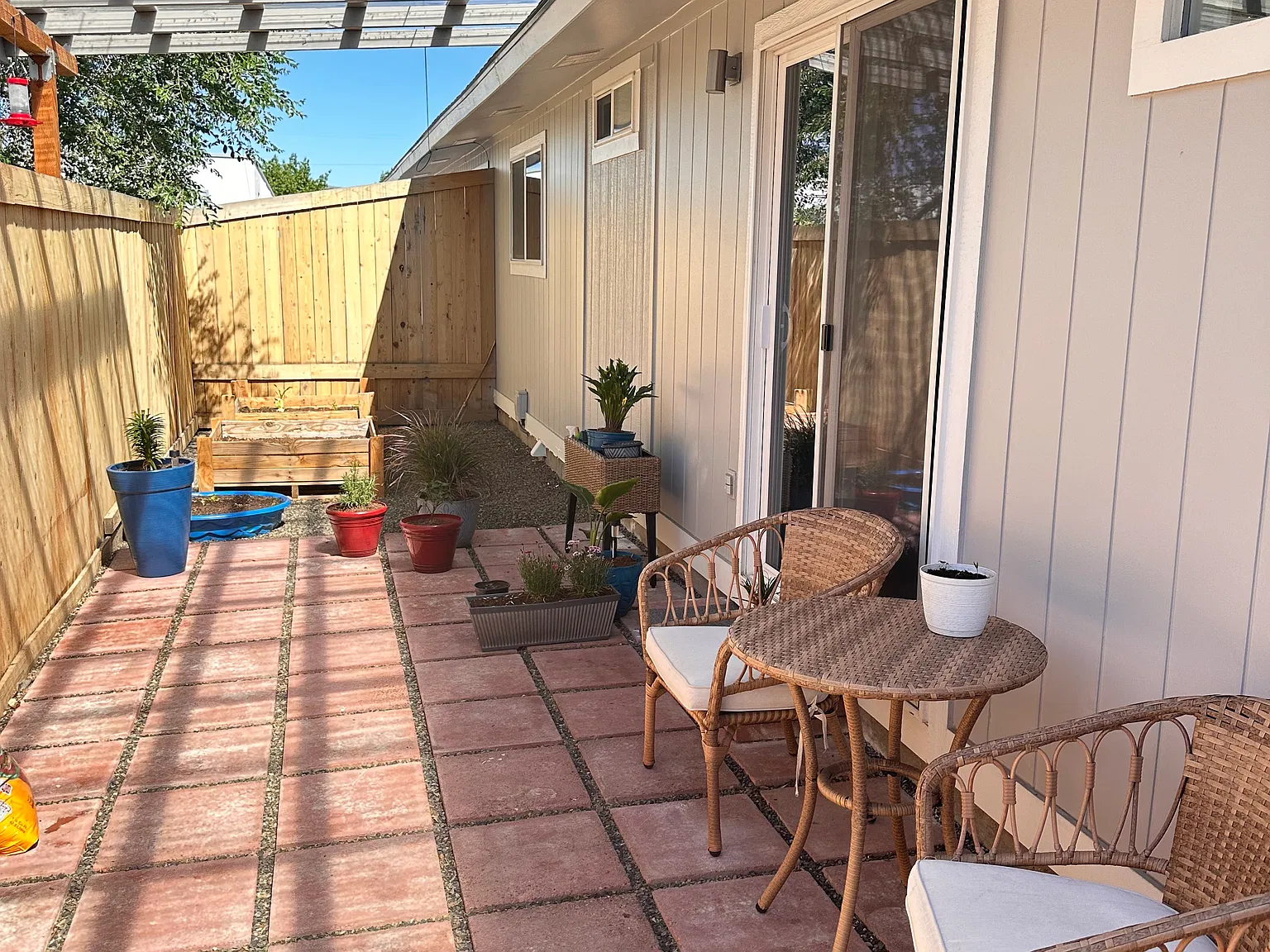 2 bed, 900 sqft, $1,800 — Photo 4