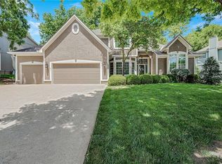 1617 SW Summit Valley Ln, Lees Summit, MO 64081