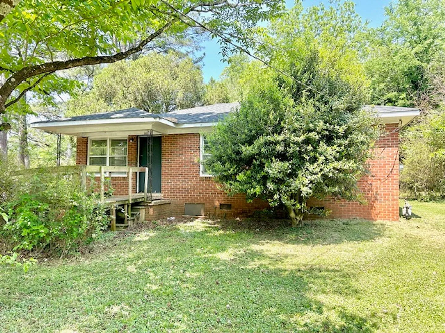 Cozy & Convenient Living on Fay Street Great Location! Coming soon! — Photo 1