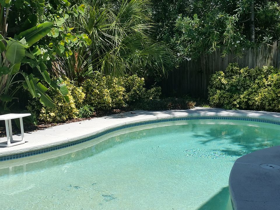 2nd image of 2304A Bay Blvd
