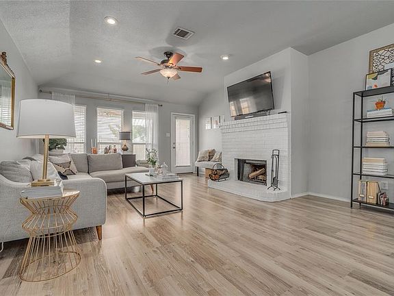 5th image of 9824 Carter Dr