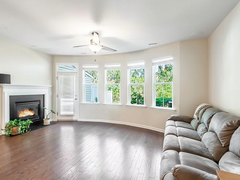8329 Yaxley Hall Dr — Photo 5