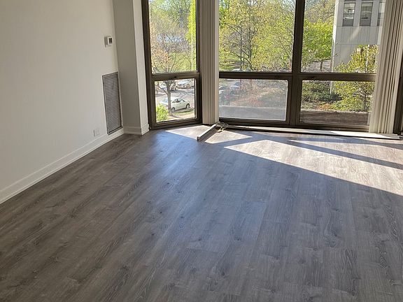 5th image of 2650 N Lakeview Ave APT 308