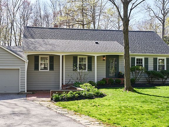 2nd image of 17152 Park Dr