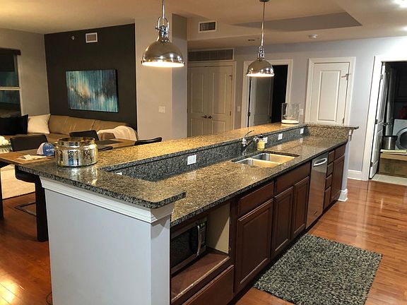 3rd image of 1238 E Kennedy Blvd #504S