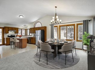 1570 Stephanie Cir, Eagan, MN 55121