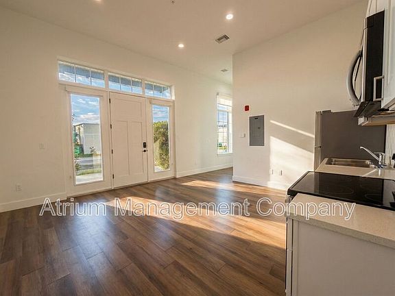 4th image of 201 Sanford Ave #101