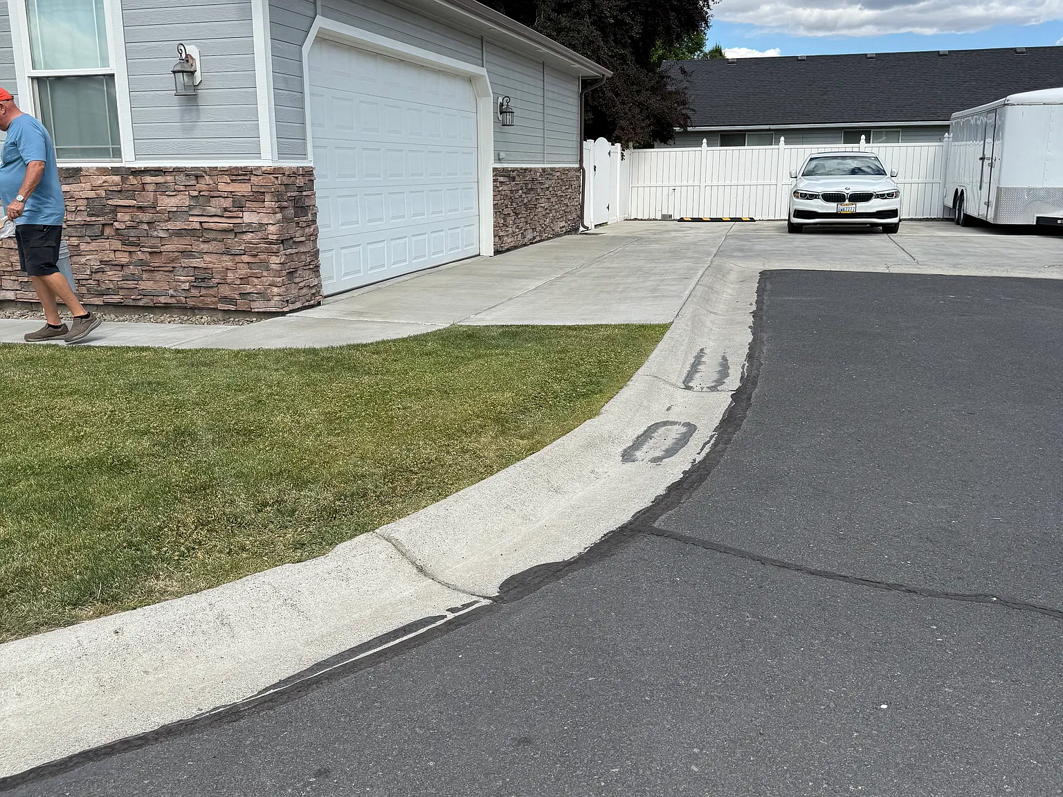 3 bed, 2.5 bath, 1496 sqft, $2,200 — Photo 2
