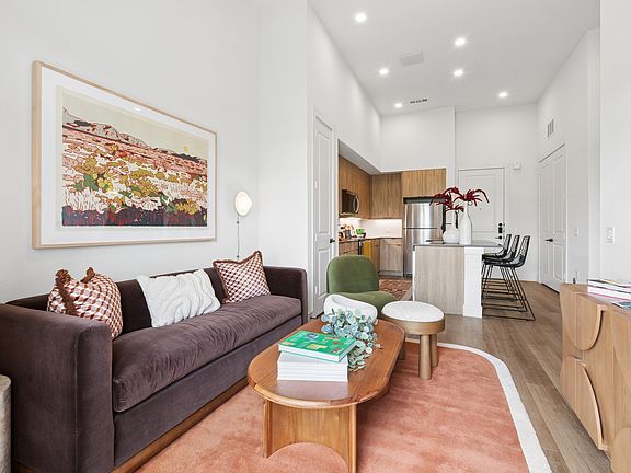 5th image of 5211 E 7th St #221