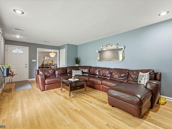 2nd image of 41 Sycamore Ave