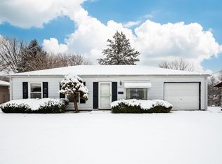 5702 N Graceland Dr, Peoria, IL 61614