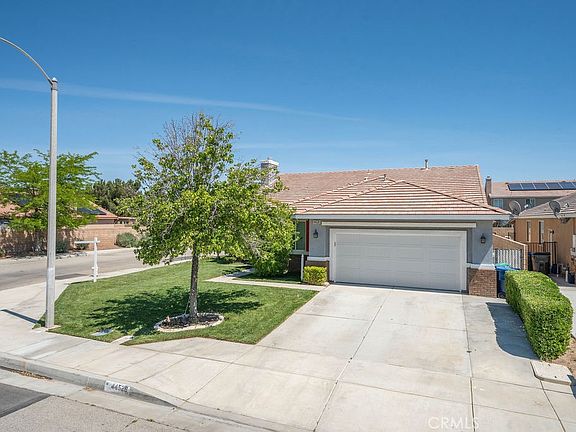 2nd image of 44528 Camolin Ave