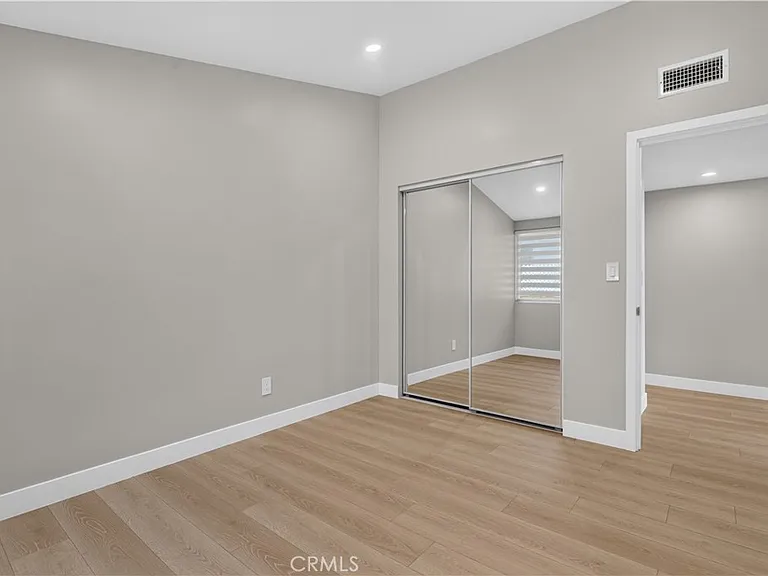 16427 Clymer St — Photo 25