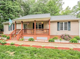 14490 Meade Rd, Amelia Court House, VA 23002