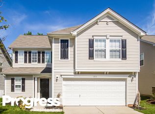1914 Double Cedar Dr, Charlotte, NC 28214