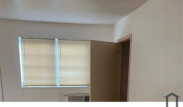 2nd image of 3411 Percival Ave