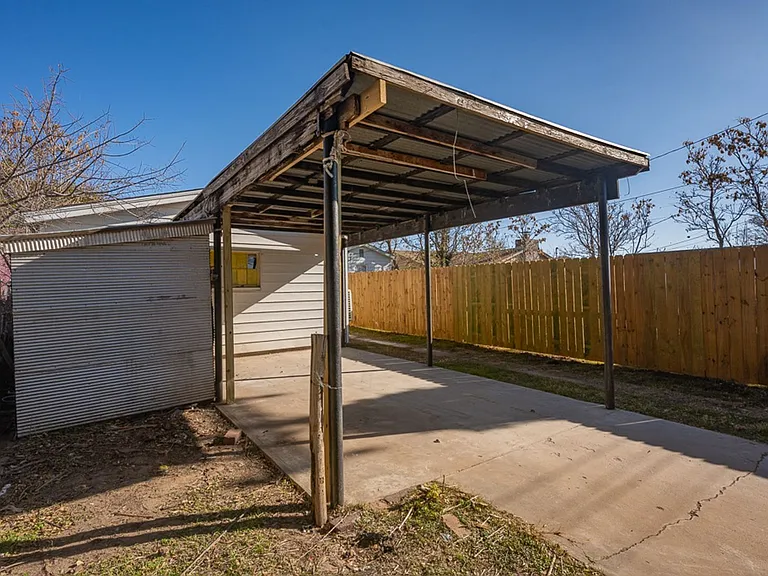 2103 N Marrs St — Photo 10