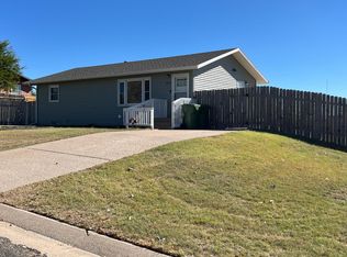 360 Arrowhead St, Colby, KS 67701