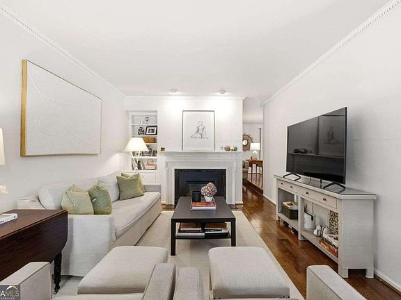 2nd image of 4545 Wieuca Rd NE APT 20