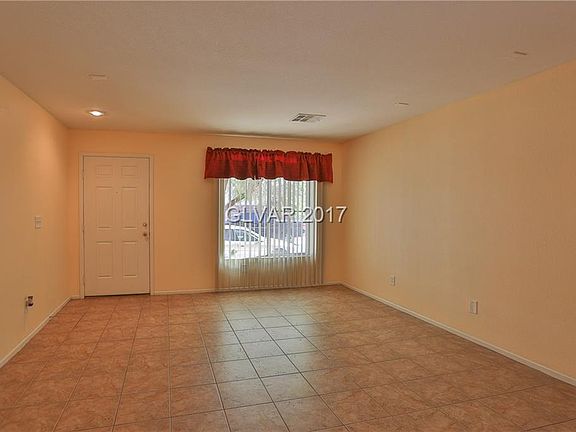 4th image of 544 Penzance Ct
