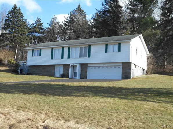 752 Sherman Rd N, Cortland, NY 13045