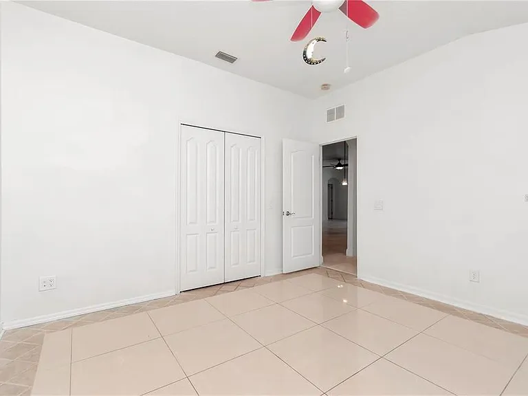 29822 Boyette Oaks Pl — Photo 17