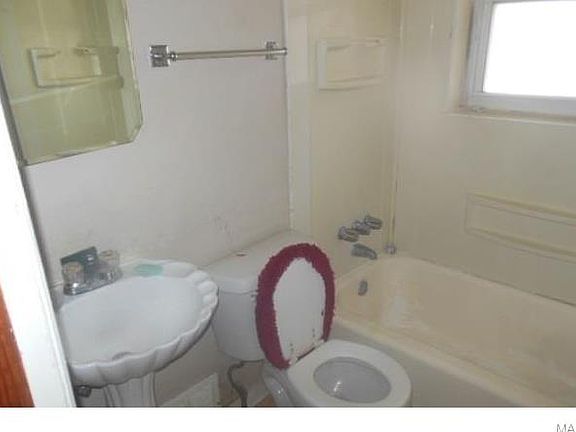 4th image of 3118 Kemp Dr