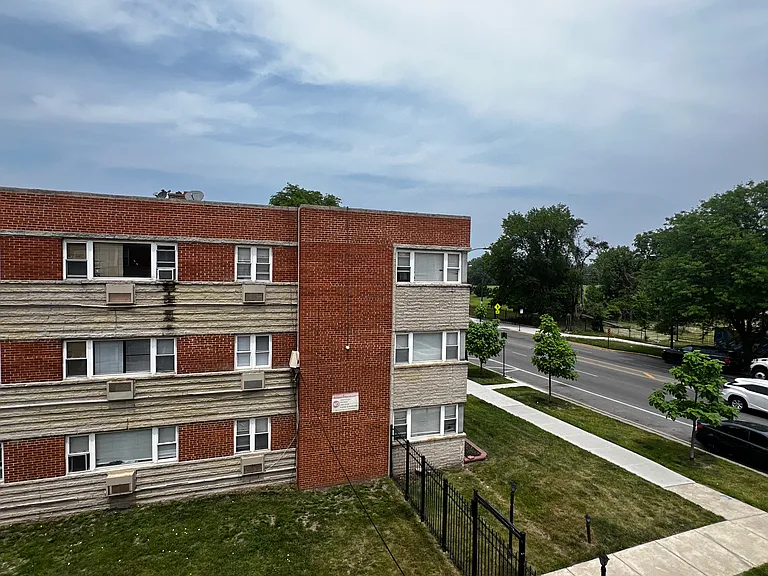 2405 W Balmoral Ave #3E — Photo 1