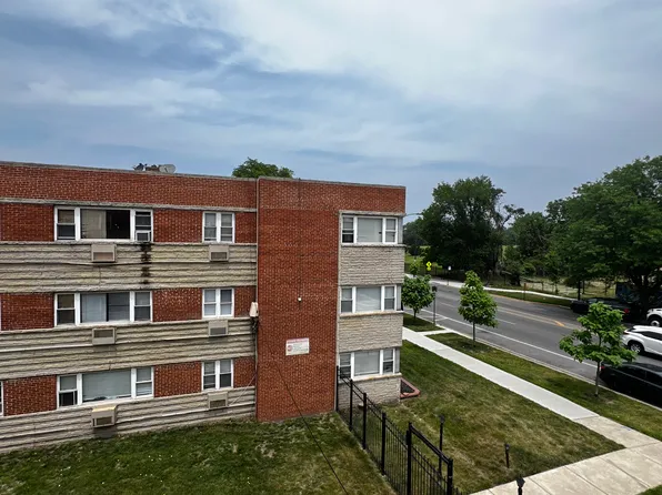 2405 W Balmoral Ave APT 3E, Chicago, IL 60625