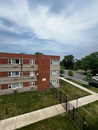 2405 W Balmoral Ave #3E Photo 1 2405 W Balmoral Ave #3E Photo 1