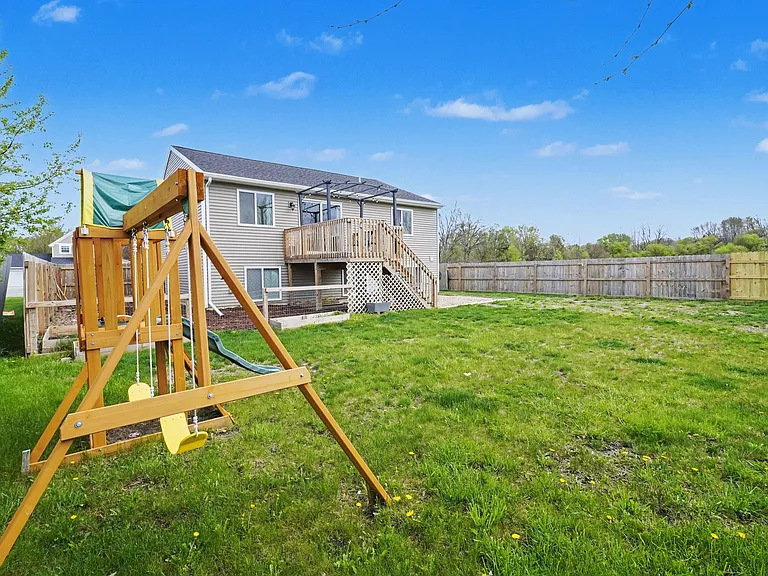 202 Creek Pointe Cir — Photo 19