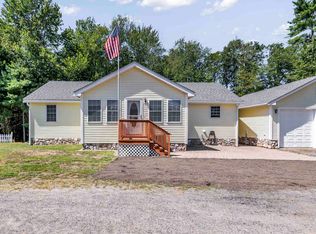 207 S Main St, Seabrook, NH 03874