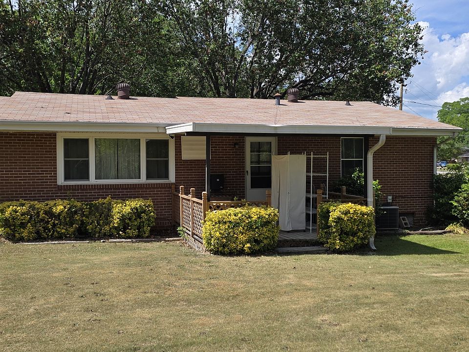 1st image of 3020 Bellanca St