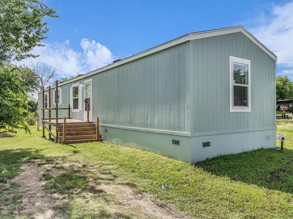 333 S Charles St, Elm Mott, TX 76640