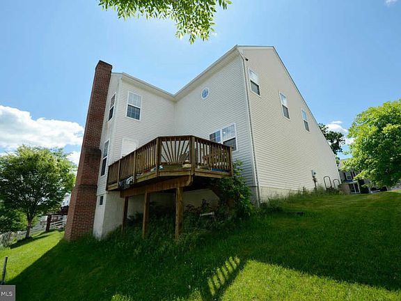 4th image of 35504 Collington Dr