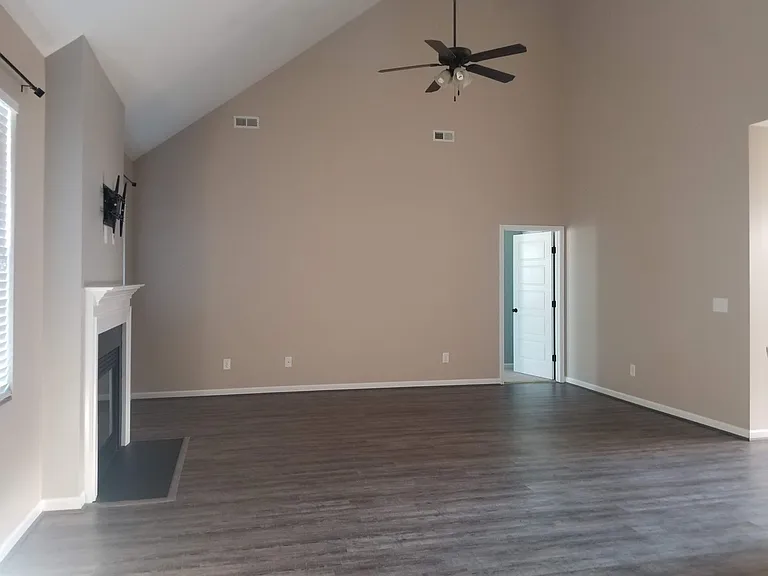411 Cyrus Thompson Dr — Photo 18