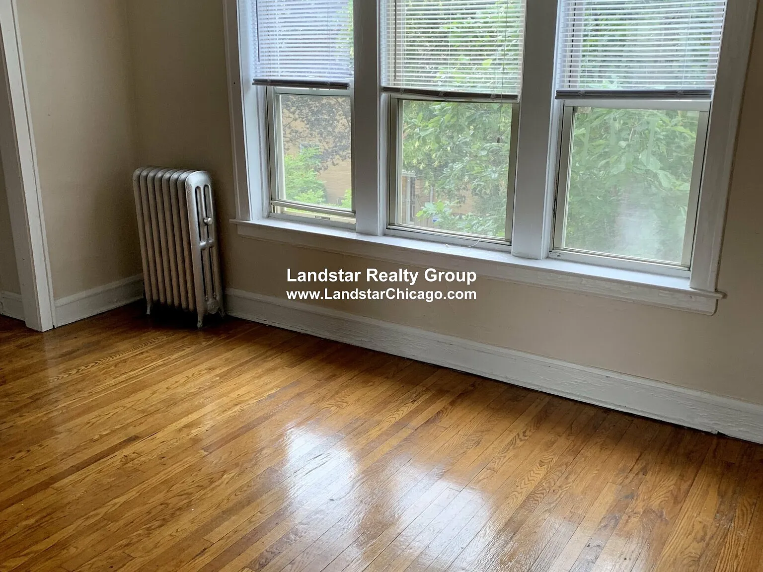 2853 W Berteau Ave — Photo 4