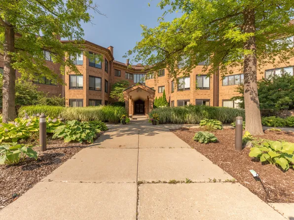 2115 Nature Cove Ct APT 103, Ann Arbor, MI 48104