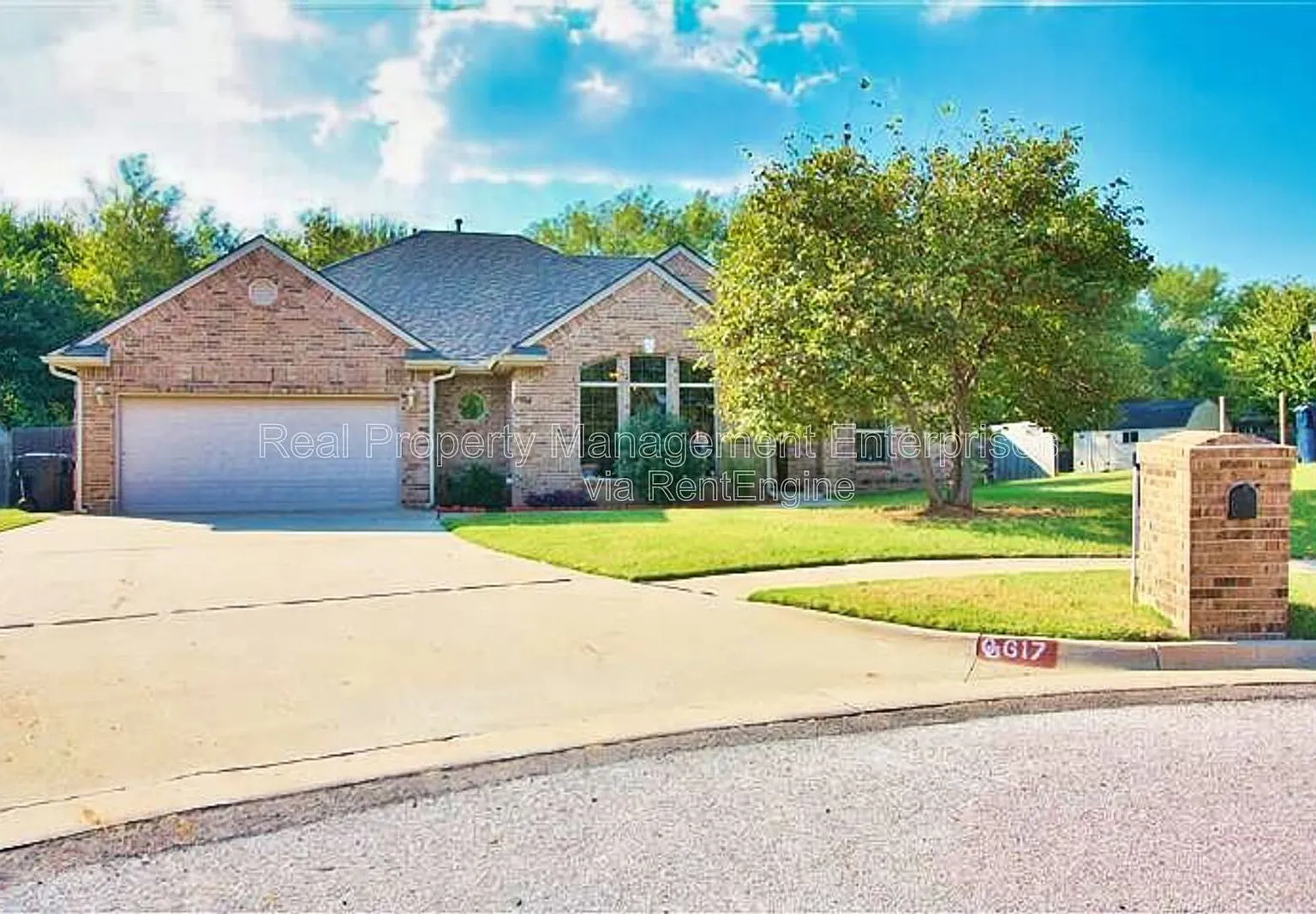 3 bed, 2.0 bath, 1734 sqft, $1,795 — Photo 1